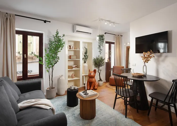 Square Apartment Old Town By Irundo
